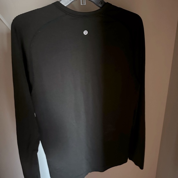 Lululemon Long Sleeve - Picture 4 of 4